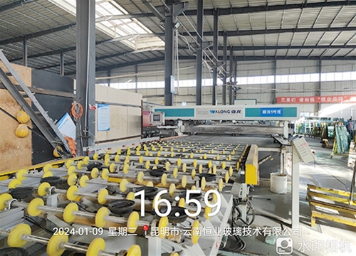 玻璃加工設備10